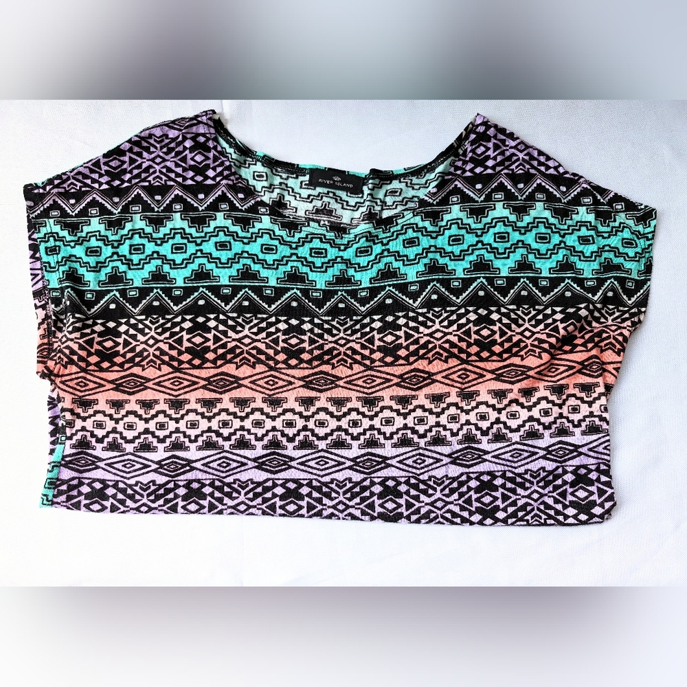 Colourful, Soft Fall Top. Size Large. - Picture 3 of 9